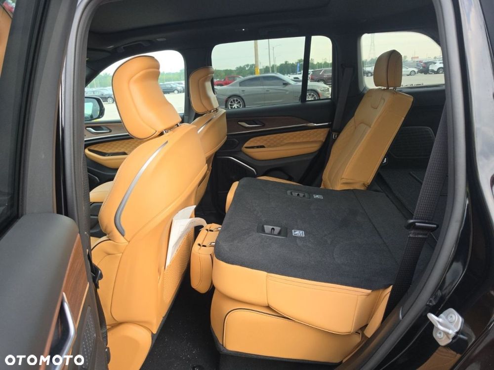 Jeep Grand Cherokee - 9