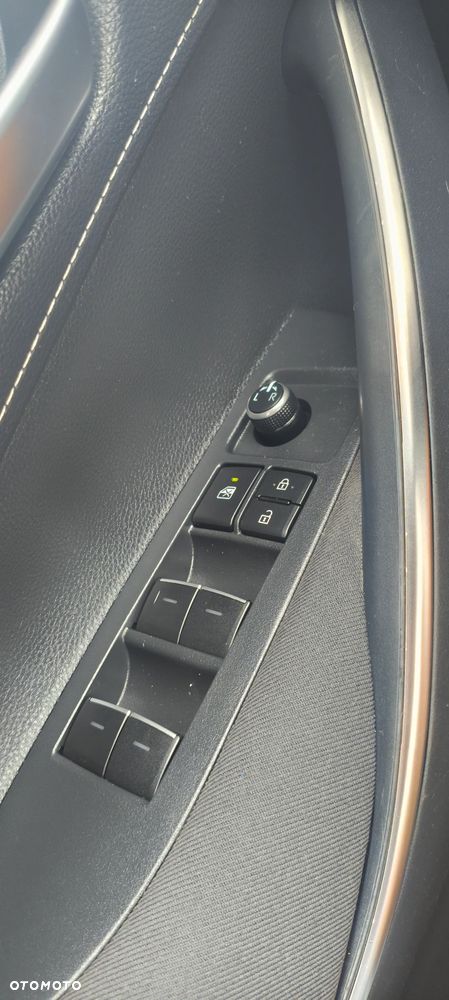 Toyota Corolla 1.8 Hybrid Executive - 17