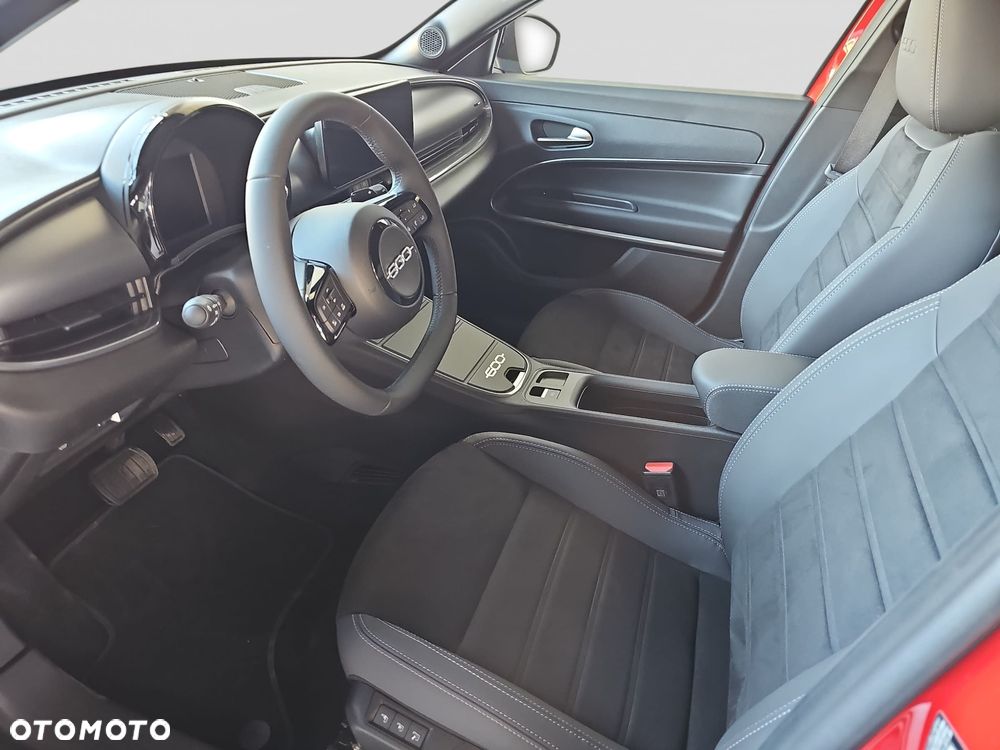 Fiat 600 1.2 Turbo Sport eDCT - 10