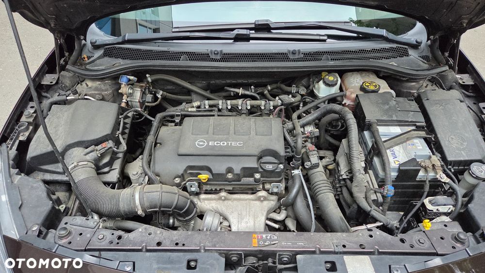 Opel Astra 1.4 T Cosmo - 9
