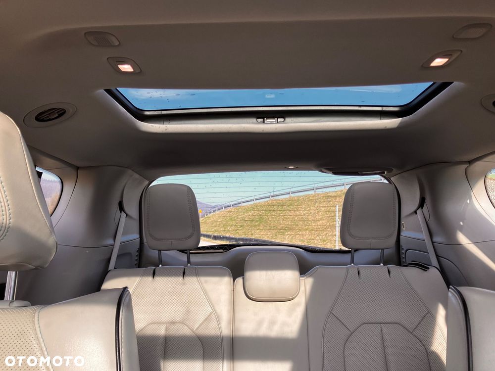 Chrysler Pacifica - 28