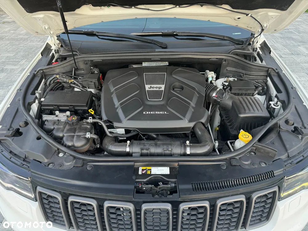 Jeep Grand Cherokee - 20