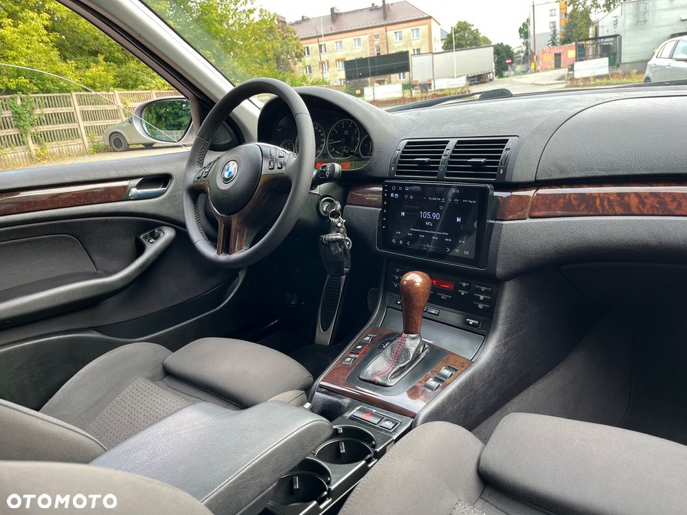 BMW Seria 3 325i - 5