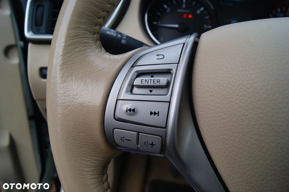 Nissan X-Trail 2.0 dCi Tekna 4WD 7os - 17