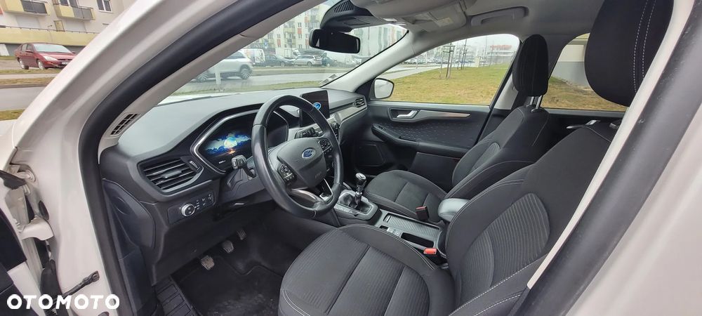 Ford Kuga 2.0 TDCi 2x4 Titanium - 25