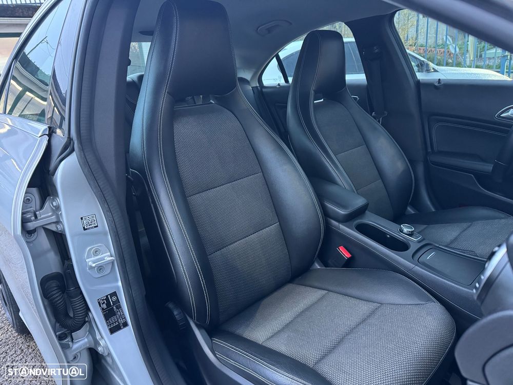 Mercedes-Benz CLA 220 d 7G-DCT Urban - 35