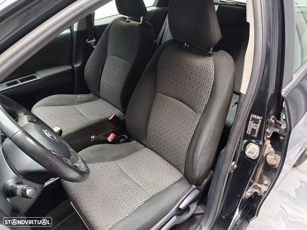 Toyota Yaris 1.4 D-4D Comfort - 18