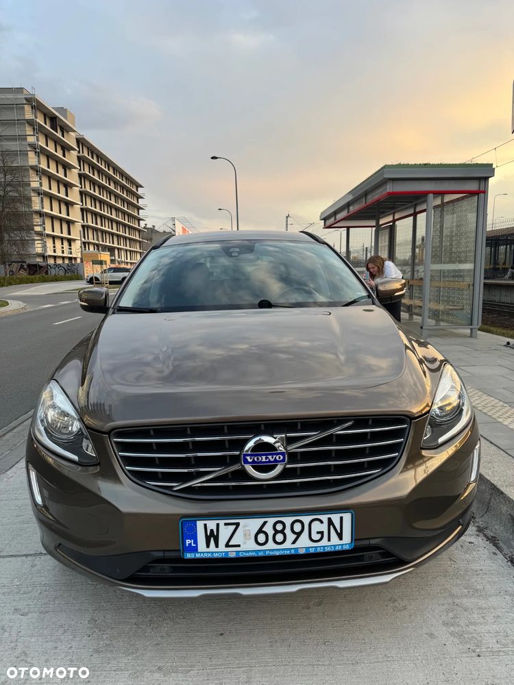 Volvo XC 60 D5 AWD Momentum - 5
