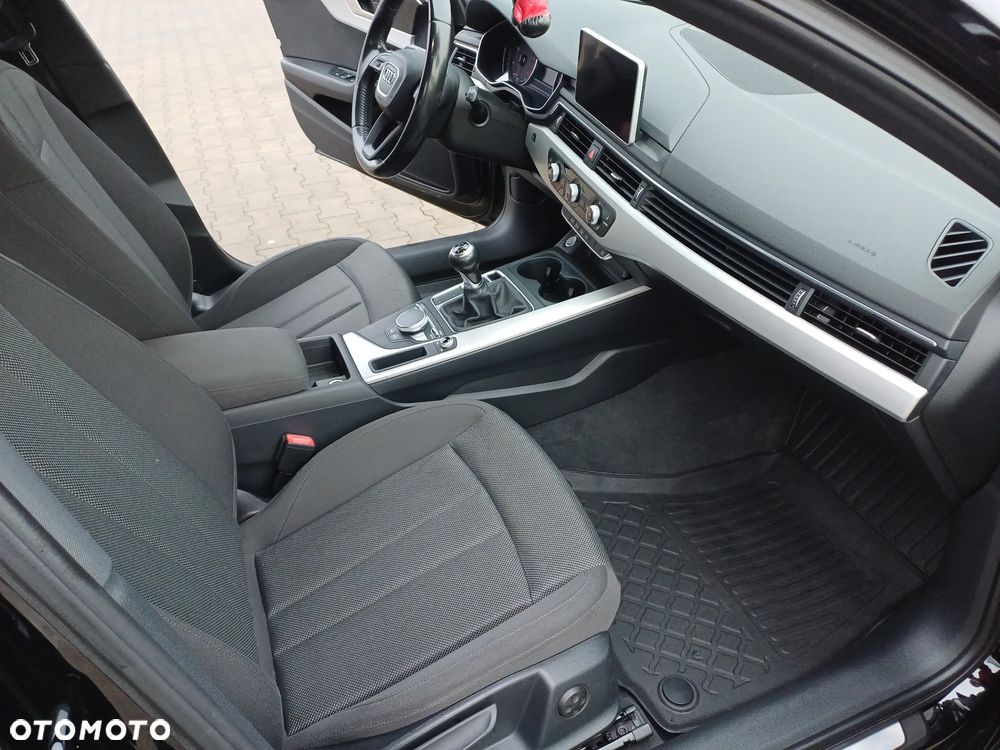 Audi A4 Avant 2.0 TDI - 17