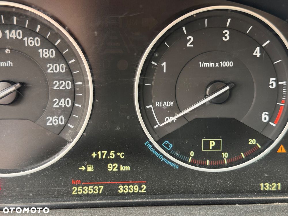 BMW Seria 3 330d xDrive Sport-Aut Luxury Line - 19