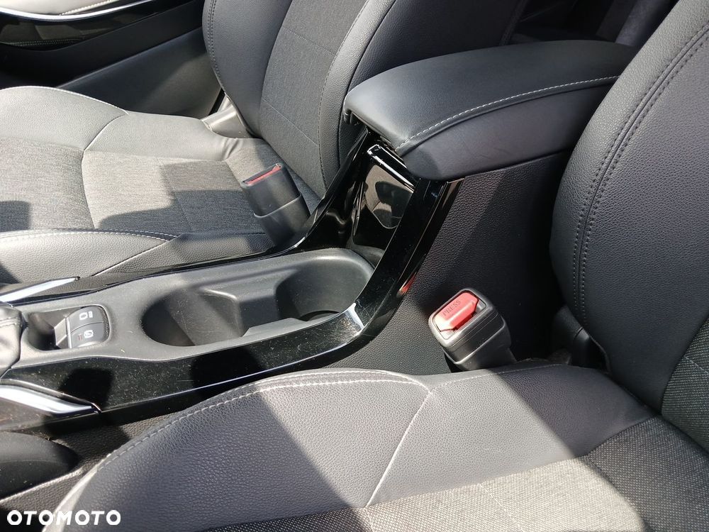 Toyota Corolla 1.8 Hybrid Comfort - 37