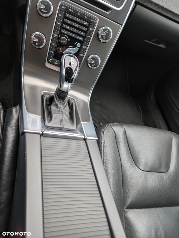 Volvo S60 T5 Drive-E Dynamic Edition (Momentum) - 7