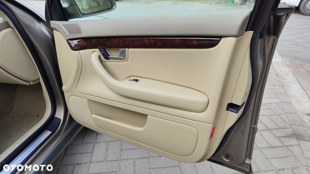 Audi A4 Limousine 2.0 T FSI multitronic - 39