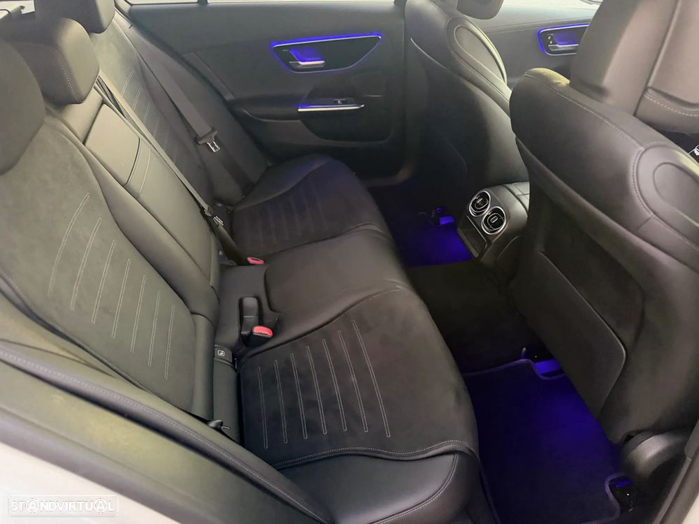 Mercedes-Benz C 300 e AMG Line - 11