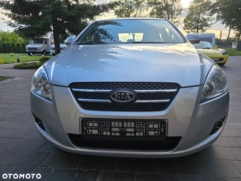 Kia Ceed - 5