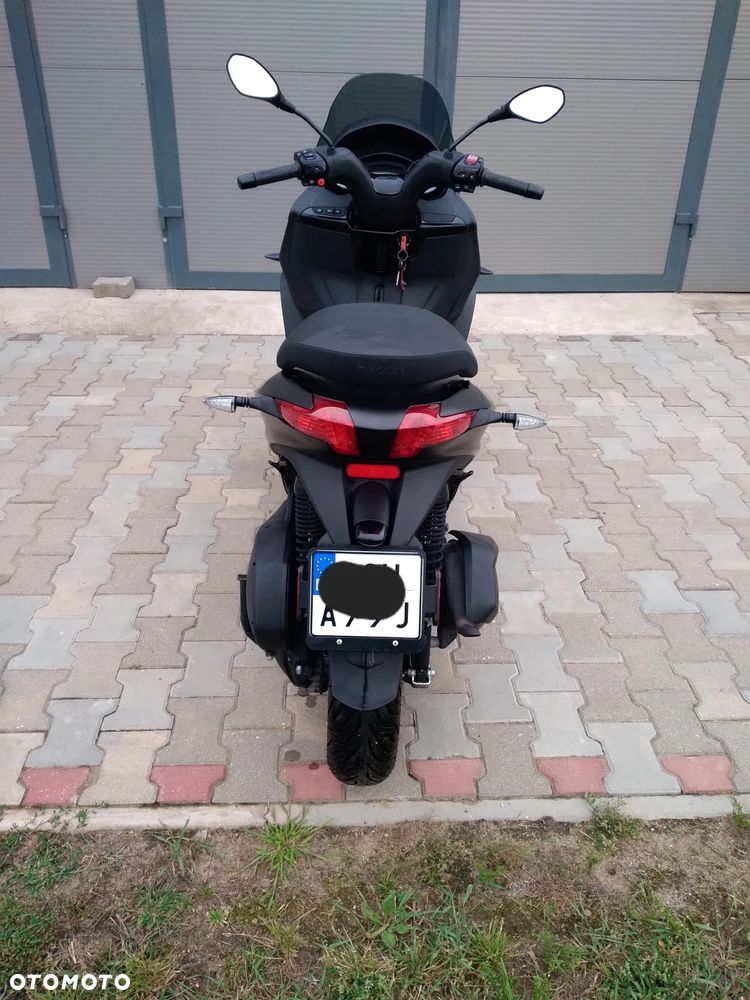 Piaggio MP-3 - 11