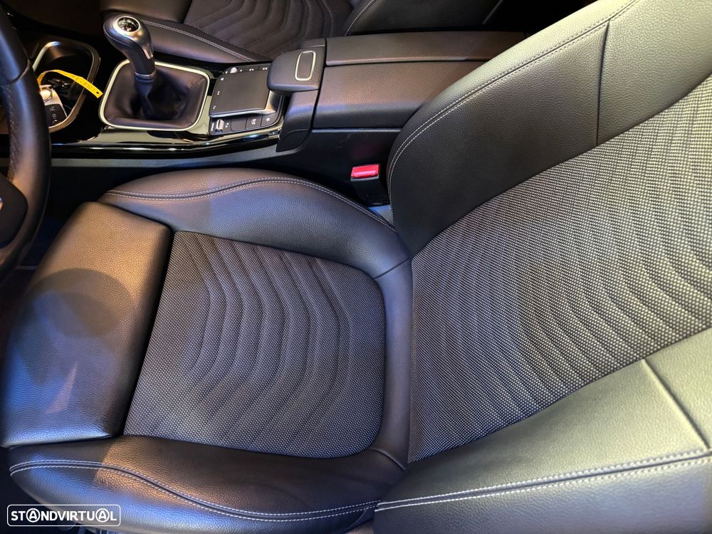 Mercedes-Benz A 180 Limousine - 17