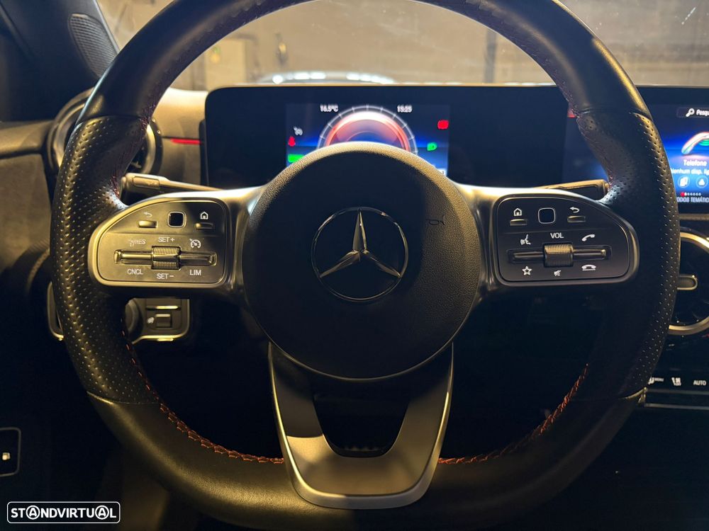 Mercedes-Benz A 250 Limousine e 8G-DCT AMG Line - 30