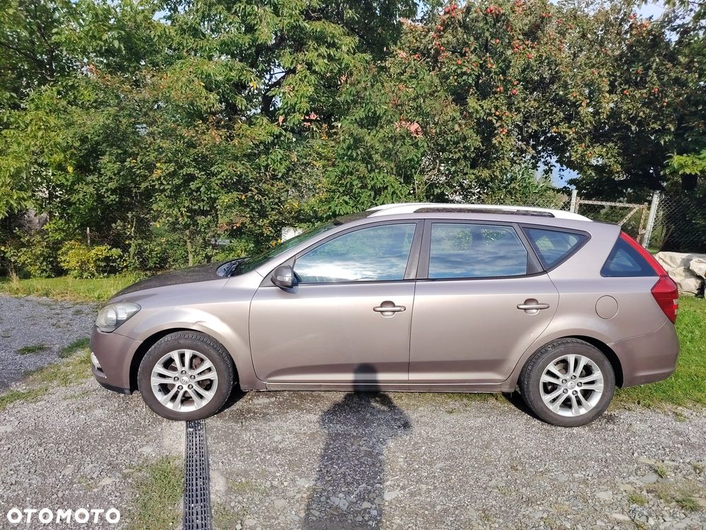 Kia Ceed - 1