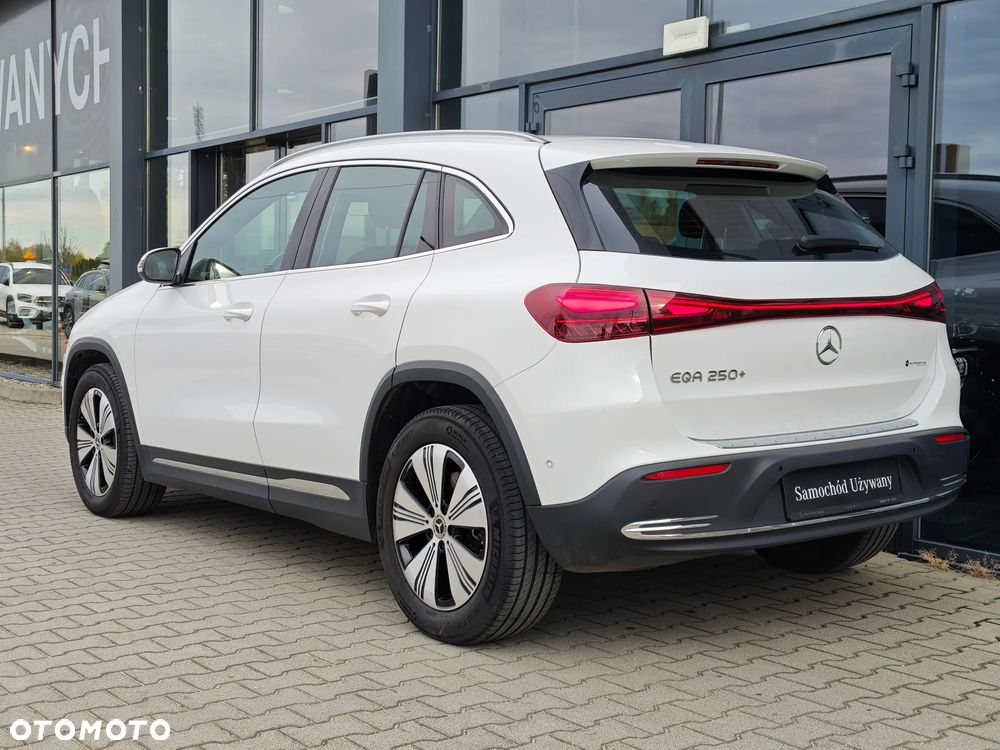 Mercedes-Benz EQA - 3