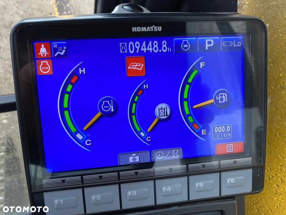 Komatsu PC240LC-10 - 17