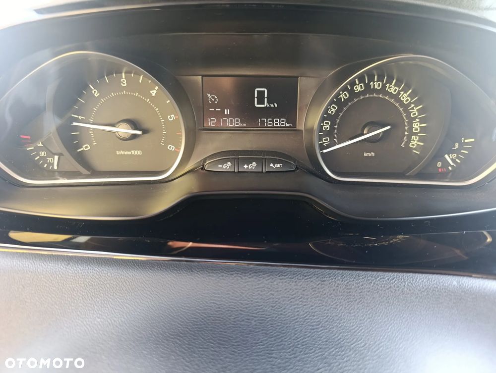 Peugeot 208 BlueHDi 100 Active - 13