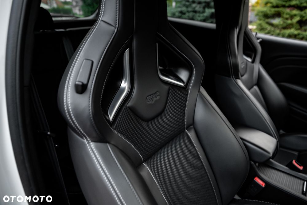 Opel Astra IV GTC OPC - 30