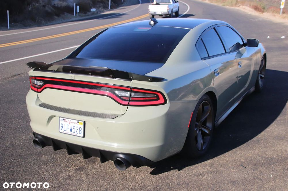 Dodge Charger 5.7 R/T - 4