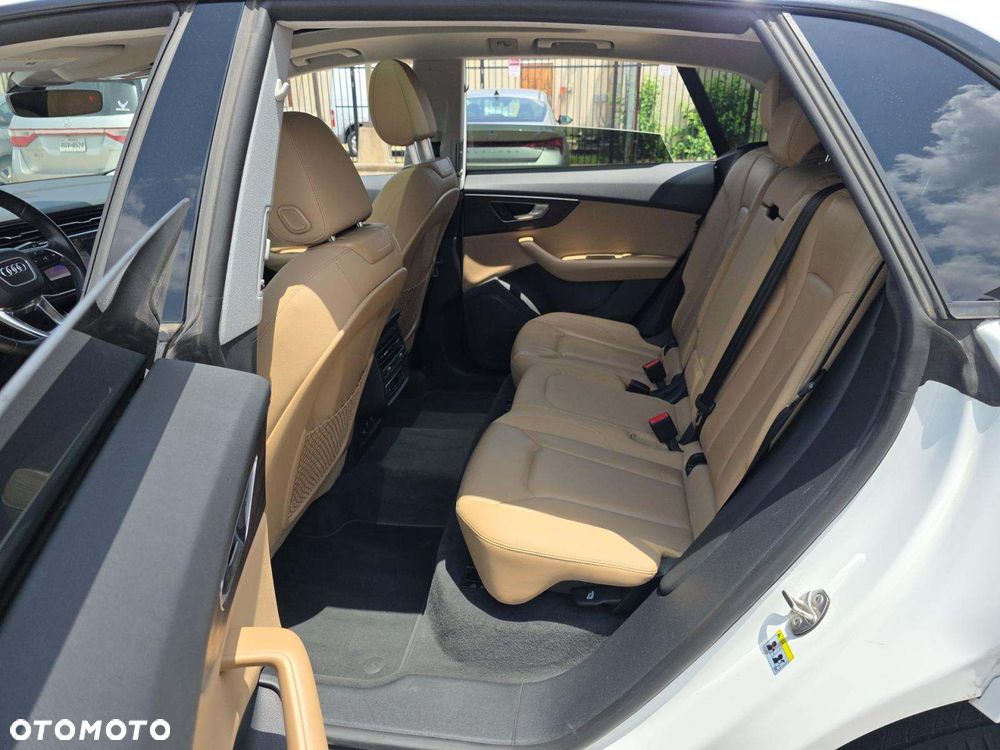 Audi Q8 55 TFSI mHEV Quattro Tiptronic - 9
