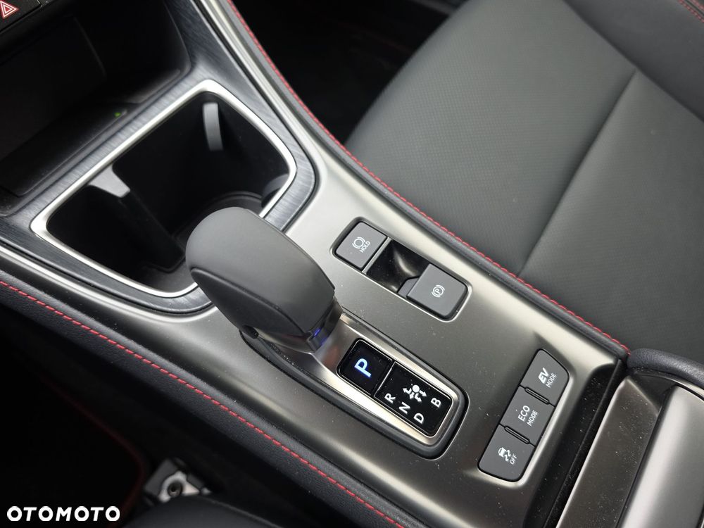 Lexus LBX 1.5 Hybrid Emotion - 18