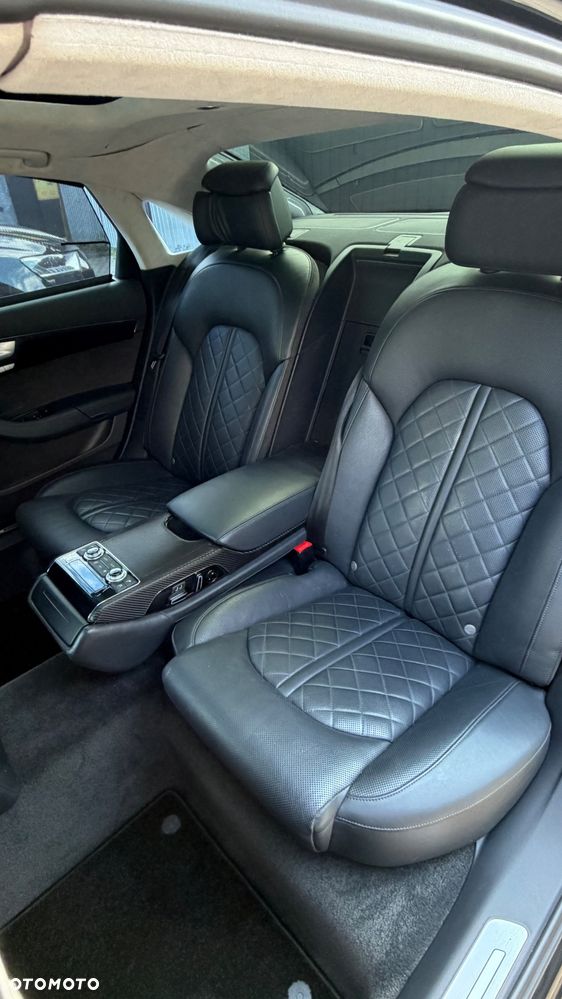Audi A8 4.0 TFSI L Quattro - 7