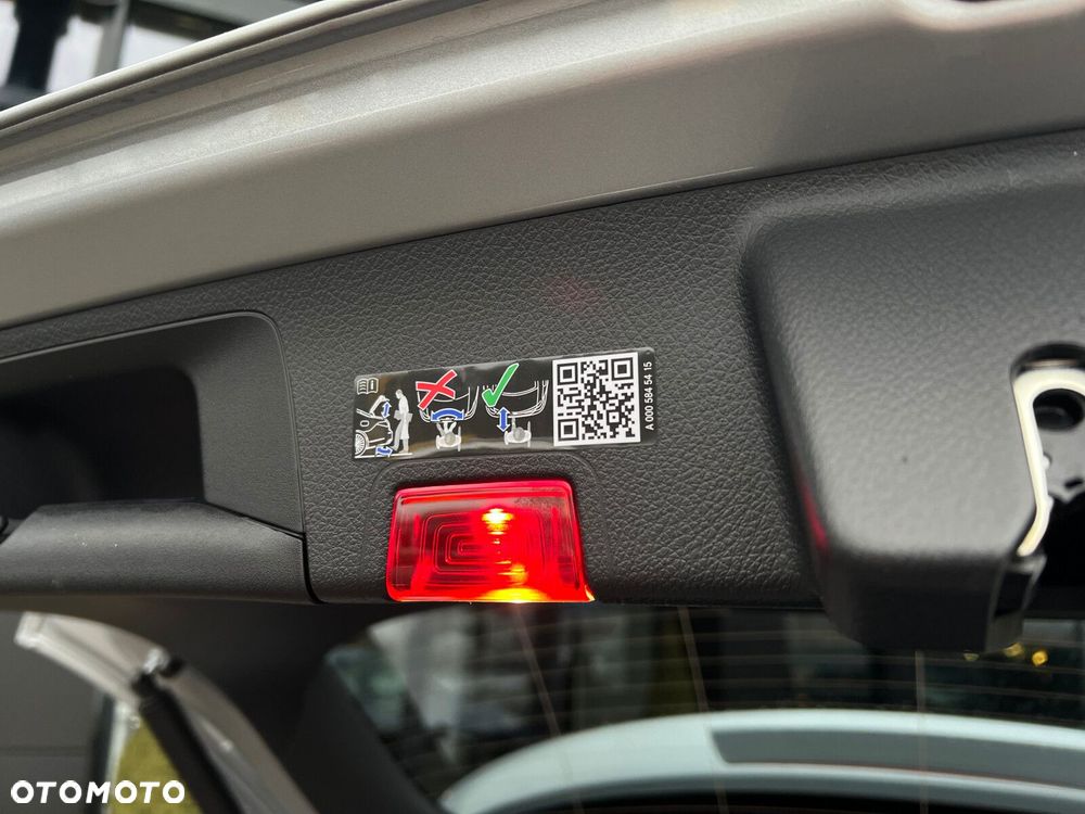 Mercedes-Benz GLA - 24