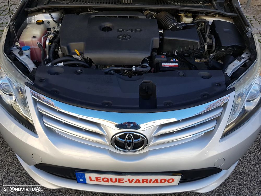 Toyota Avensis SW 2.0 D-4D Luxury+Navi - 27