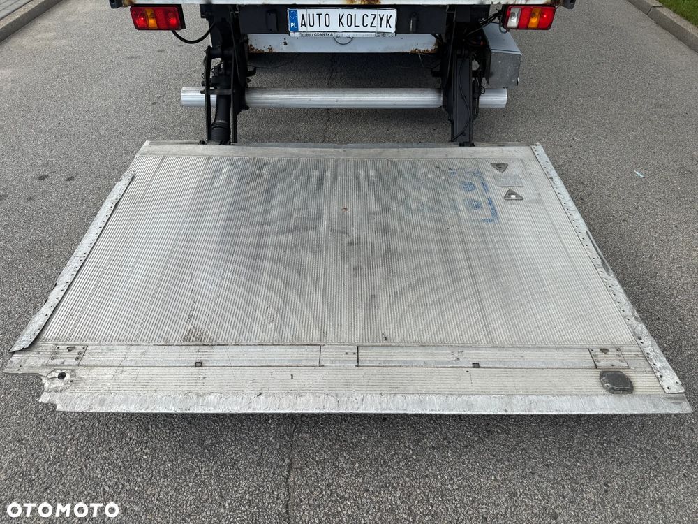 Mercedes-Benz Sprinter - 11