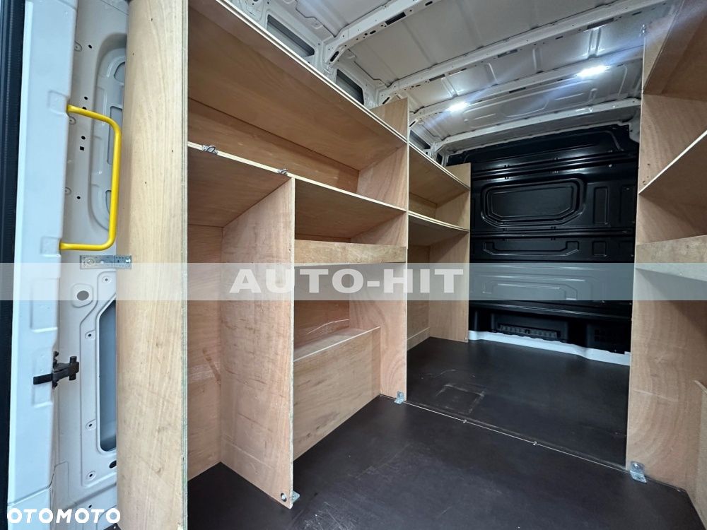 Volkswagen Crafter - 17
