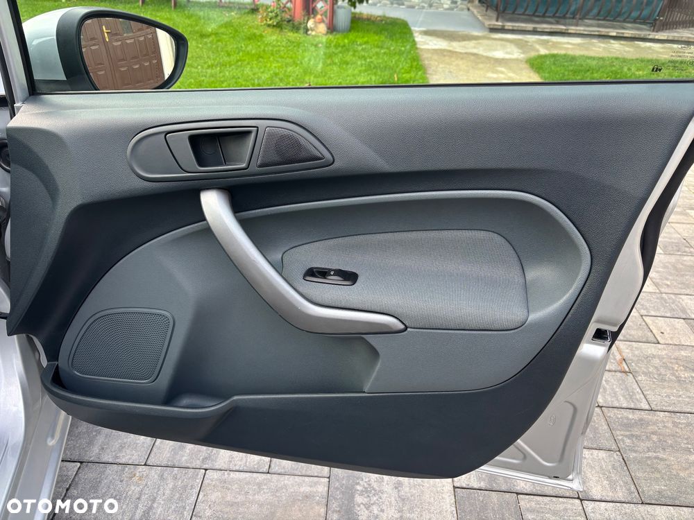 Ford Fiesta 1.25 Champions Edition - 15