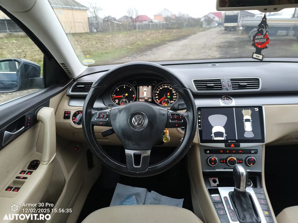 Volkswagen Passat Variant 1.6 TDI BlueMotion Technology DSG Trendline - 5