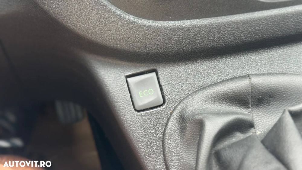 Renault Trafic - 12