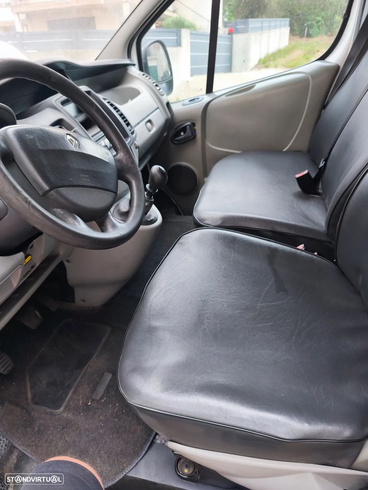 Renault Trafic - 8