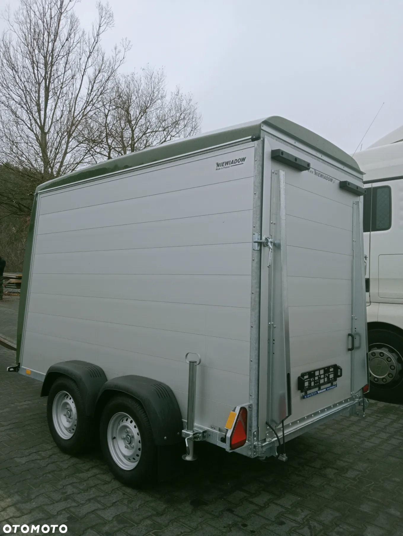 Niewiadów FURGON LAMINATOWY FL2031HTC 310x160x180 - 5