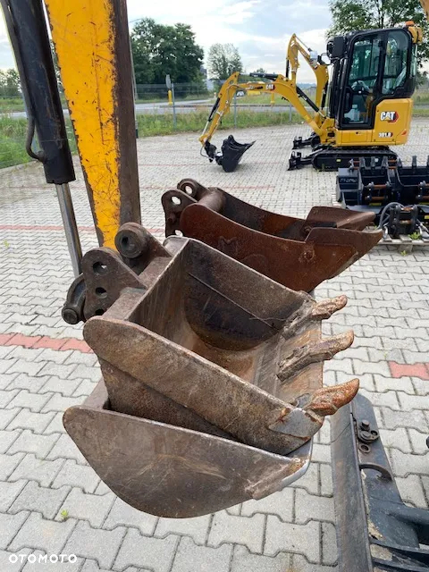 JCB 80180CTS - 4