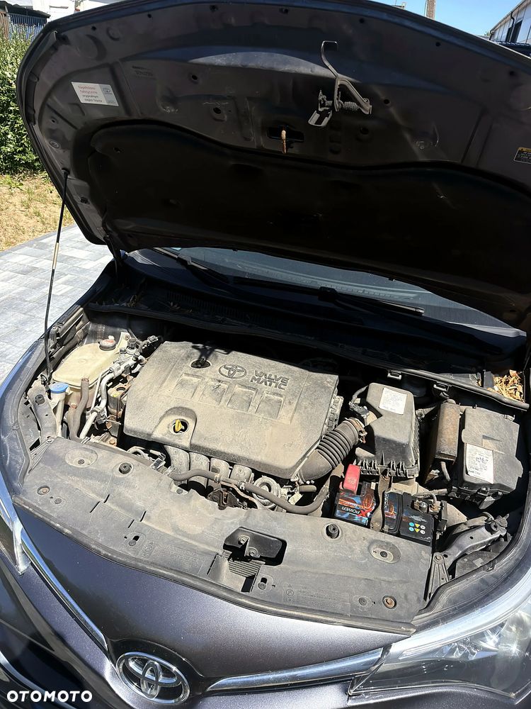 Toyota Avensis 1.8 Active - 26