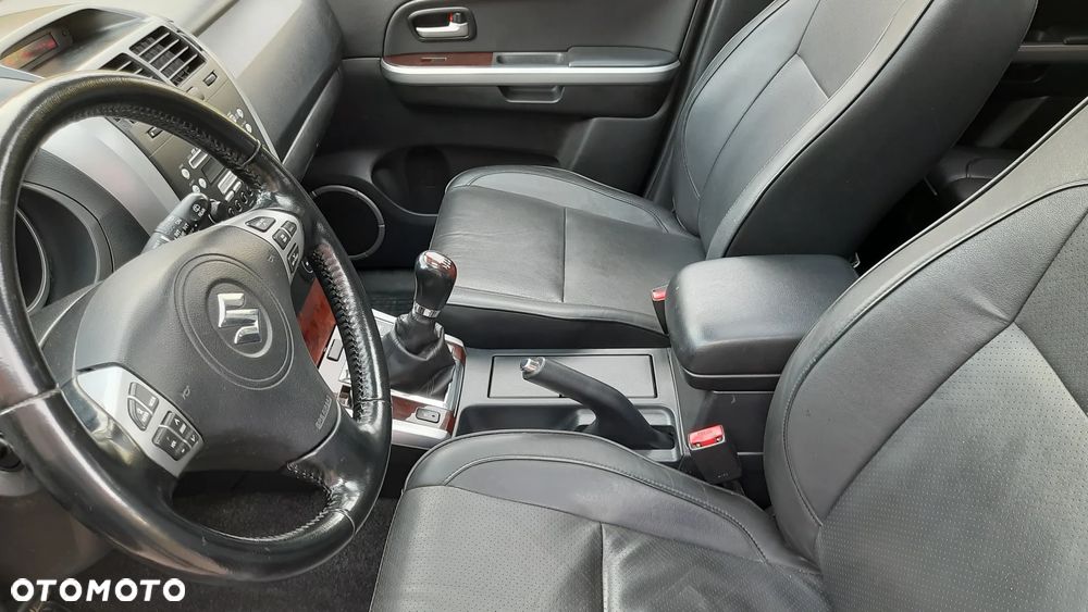Suzuki Grand Vitara - 16