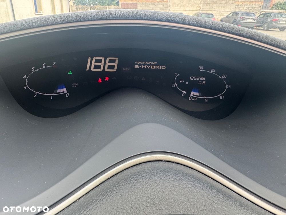 Nissan Serena - 29