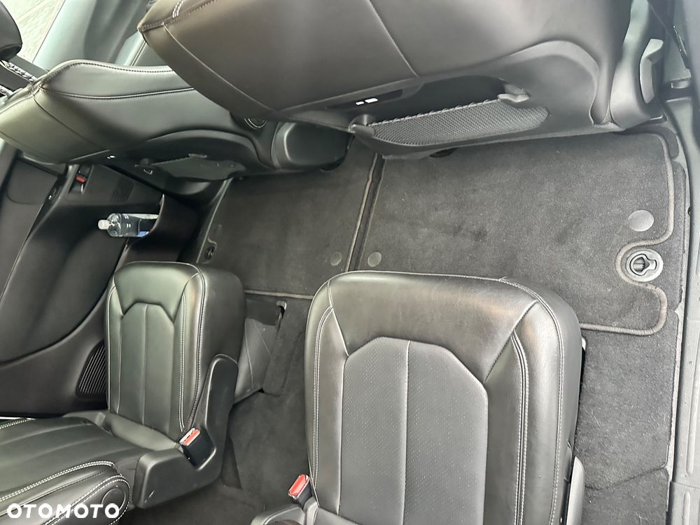 Chrysler Pacifica - 13