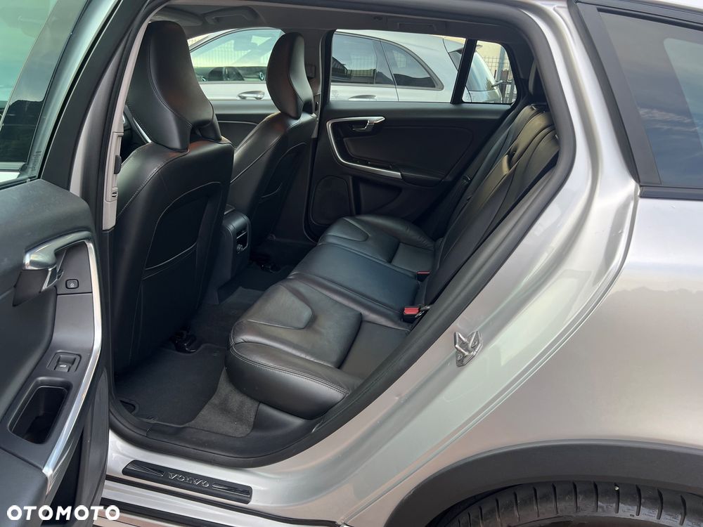 Volvo V60 Cross Country D3 Drive-E Summum - 10