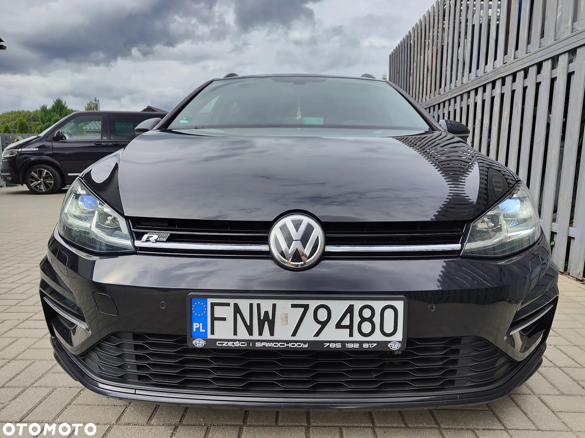 Volkswagen Golf Variant 2.0 TDI SCR DSG R-Line - 11
