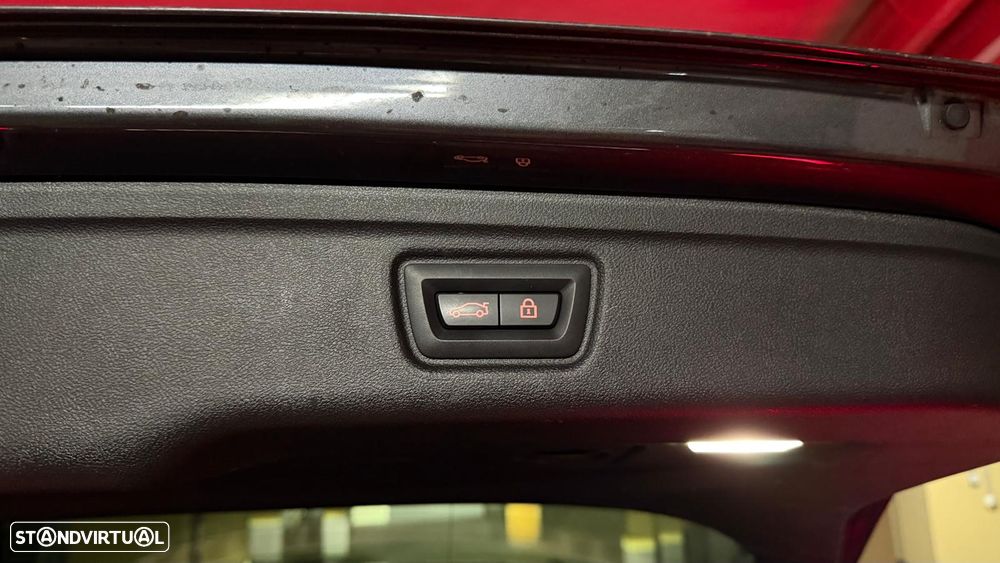 BMW 330 e Touring Pack Desportivo M Auto - 15