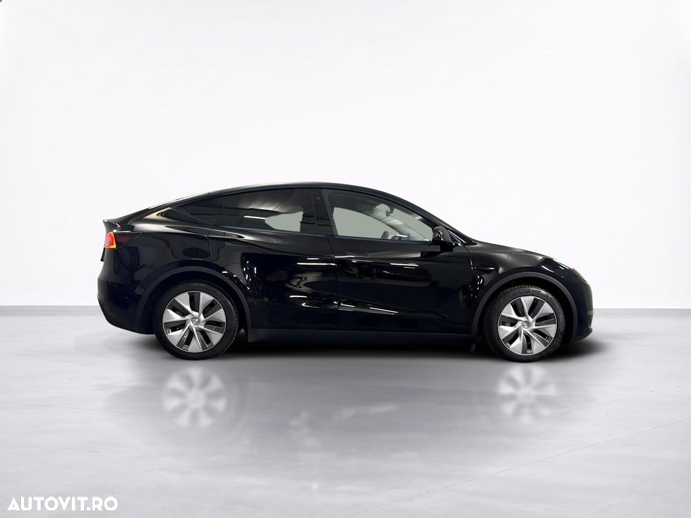 TESLA Model Y 2023 — imagine 6