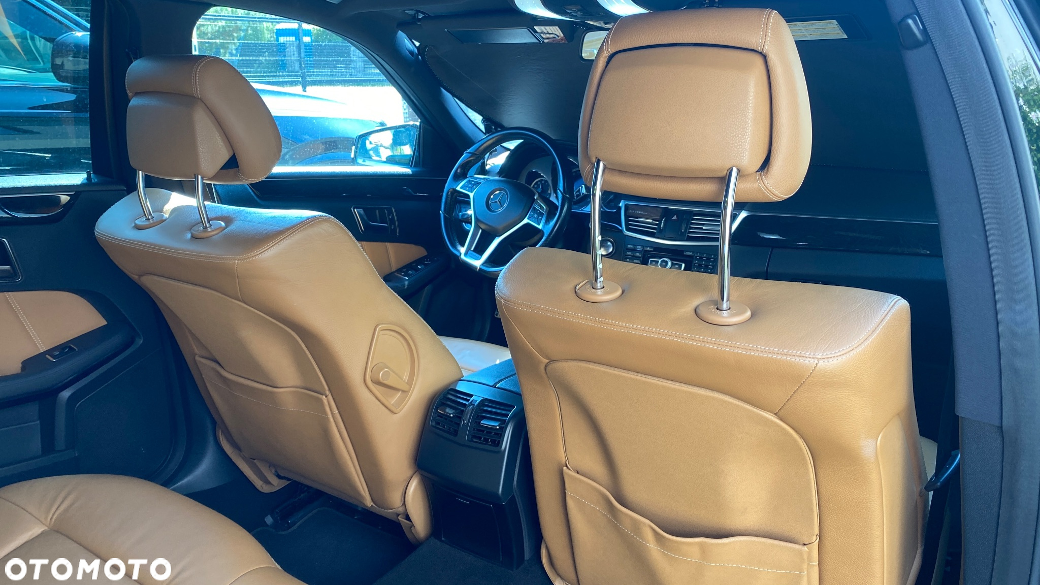 Mercedes-Benz Klasa E 300 CDI BlueEff Avantgarde - 10